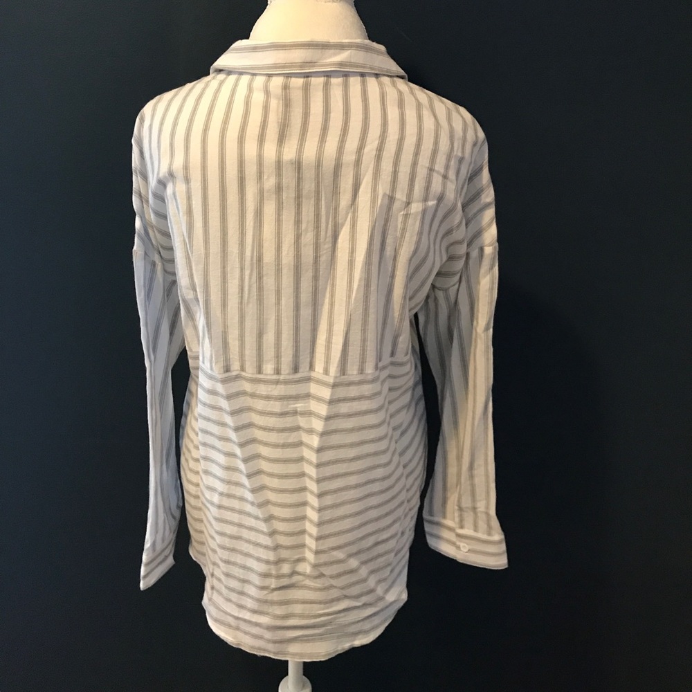 [LAST ONE] Grey & White Striped Lace Up Top - Picture 7 of 7